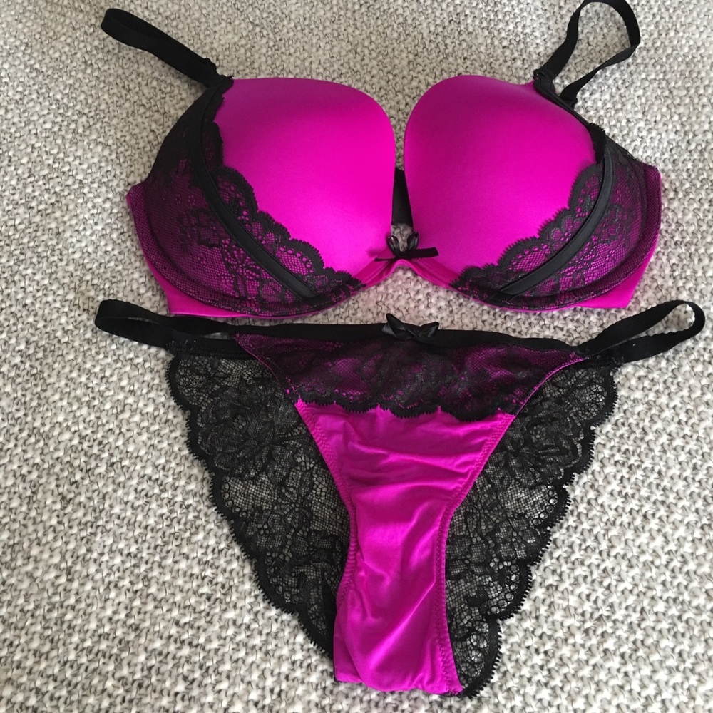 Like New Fuscia Bra w/ Black Lace & matching panty